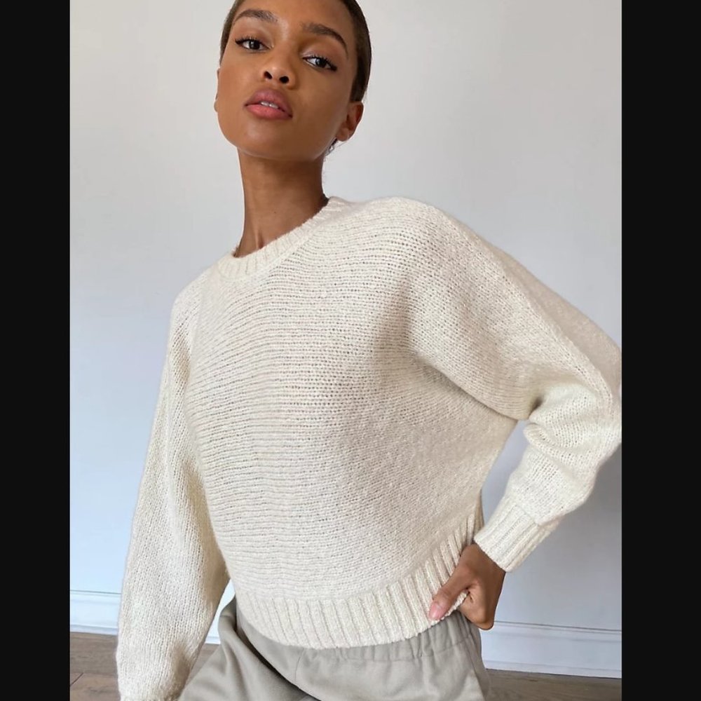 The Group by Babaton Day Off Sweater
